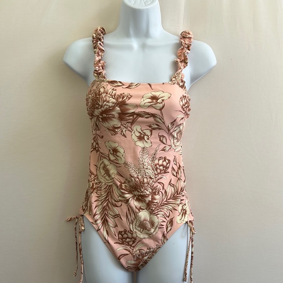 Agua Bendita one piece swimsuit - Picture 2 of 4